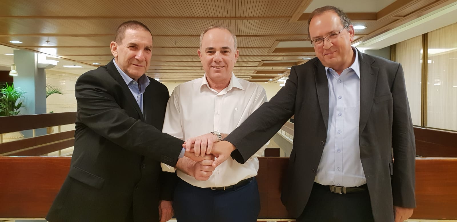 חברת החשמל:רווח של 714  מיליון